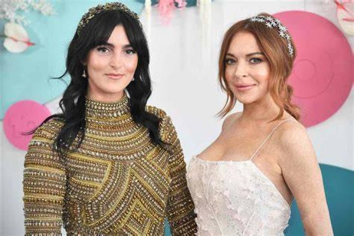 Aliana Lohan Says Sister Lindsay Is a 'Born Mama' amid Baby News