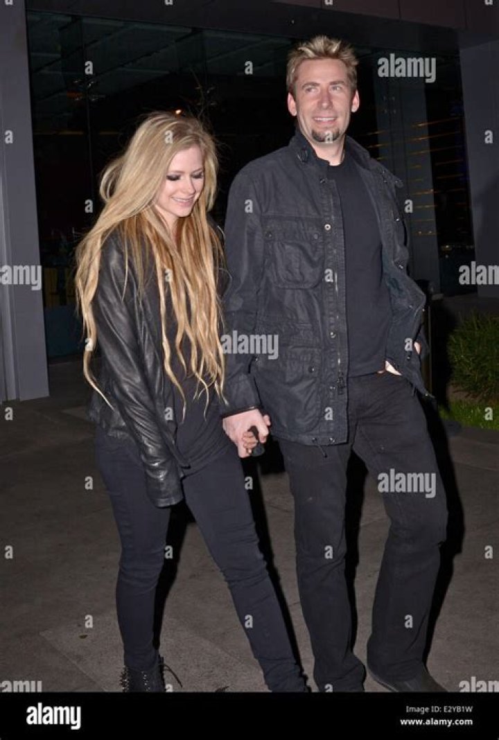 Avril Lavigne & Chad Kroeger from Celebs Who Married in France E! News