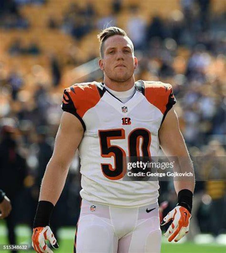 Bengals release LB A.J. Hawk
