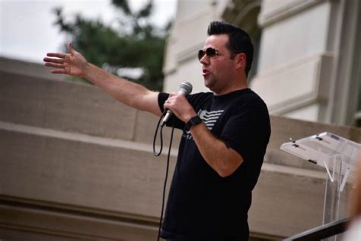 Conservative pastor Micah Beckwith announces unusual move in candidacy