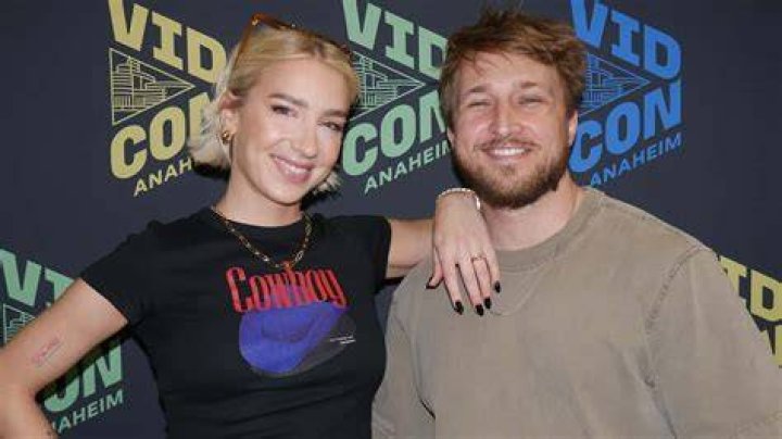 Courtney Miller and Shayne Topp Are a Couple and Just Got Married