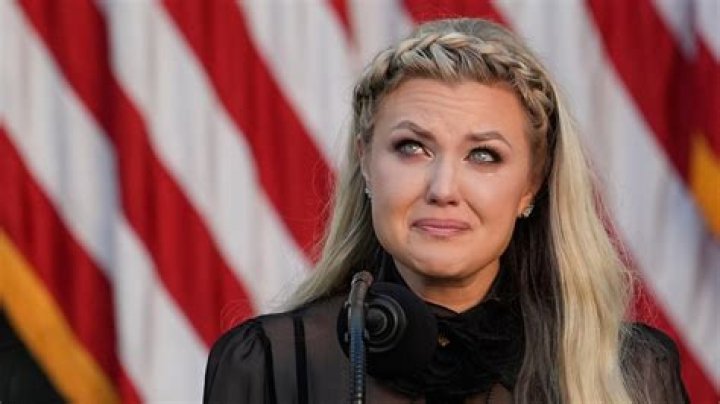 Daryl Hannah's Romantic Journey: A Dive Into Her Dating History