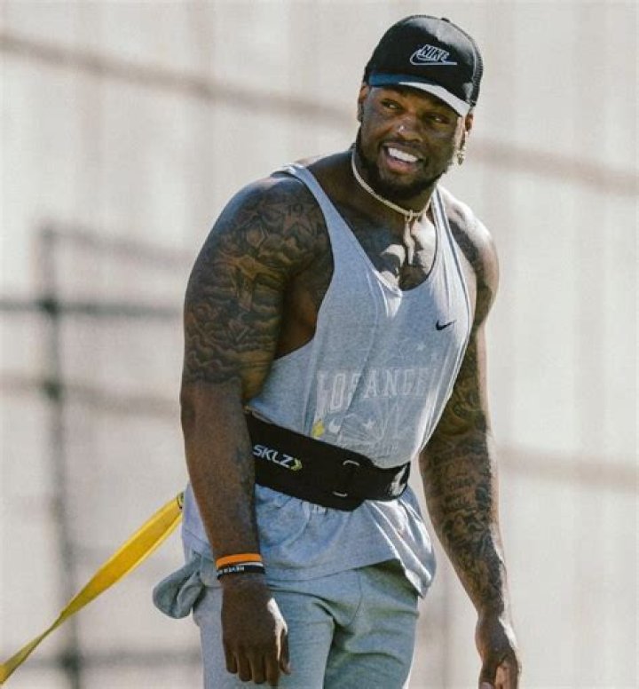 Derrick Henry Weight, Parents, Career And Net Worth