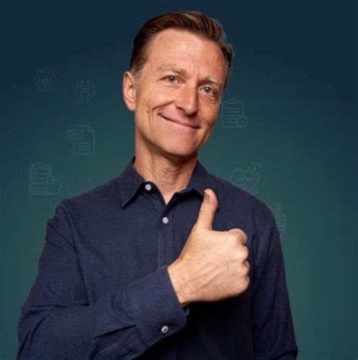 Dr Eric Berg (YouTuber) Age, Wife, Family, Biography & More