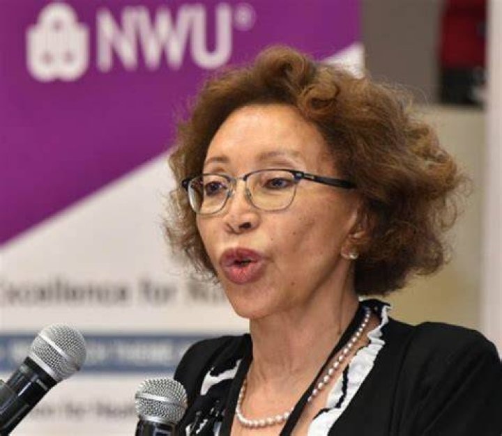 Dr Tshepo Motsepe Biography, Net Worth,Houses, Cars, Children,Husband