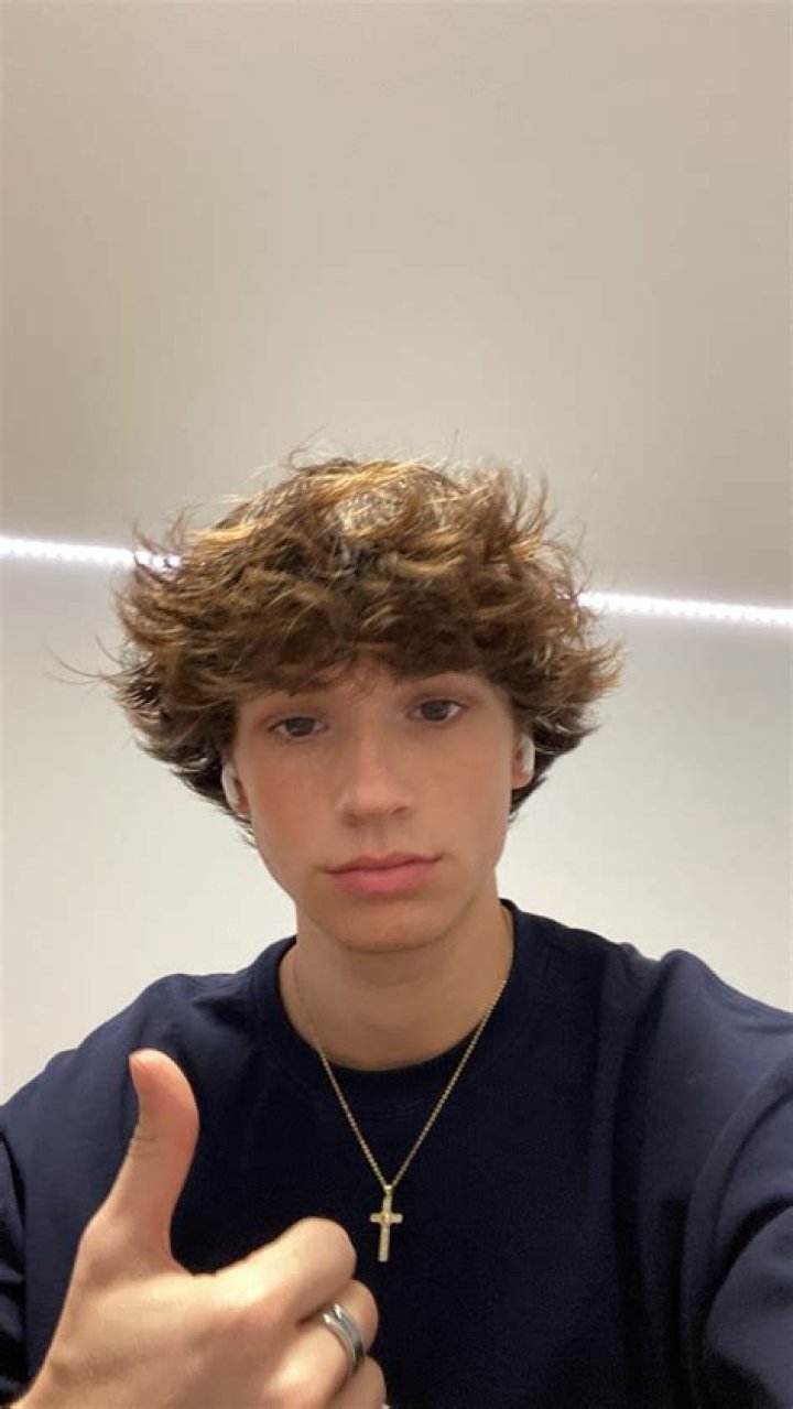 Embracing The Beauty Of Fluffy Hair Brunette