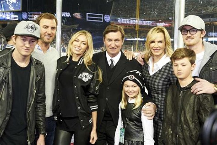 Exploring The Life Of Paulina Gretzky’s Sister: A Journey Beyond The Spotlight