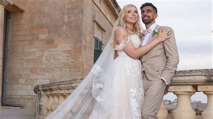 Exploring The Life Of Vikkstar123 And His Wife