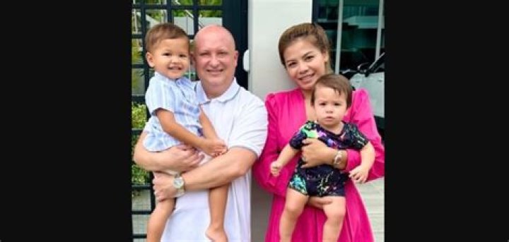 Exploring The Lives Of Amanda And Sandy Bentley: A Unique Journey