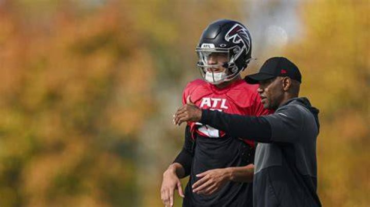 Falcons Have Interest In A.J. Hawk