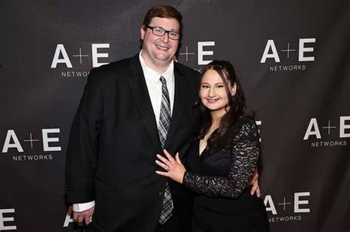 Gypsy Rose and her husband exchange on Instagram r/h3h3productions