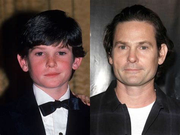 Henry Thomas Bio & Wiki Net Worth, Age, Height & Weight