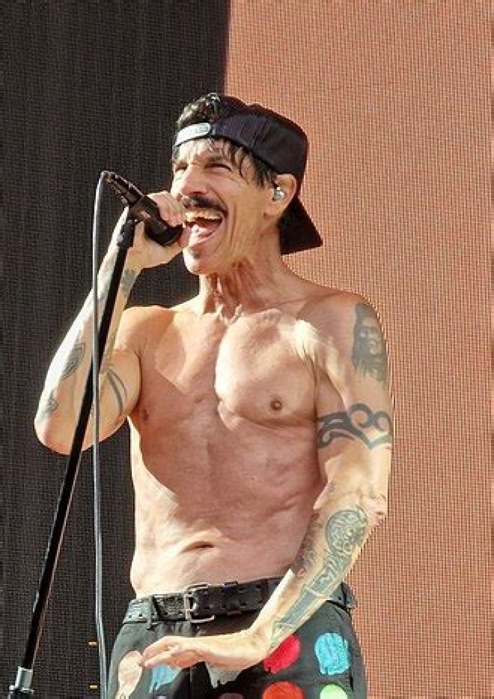 How Old Is Anthony Kiedis And His Girlfriend?