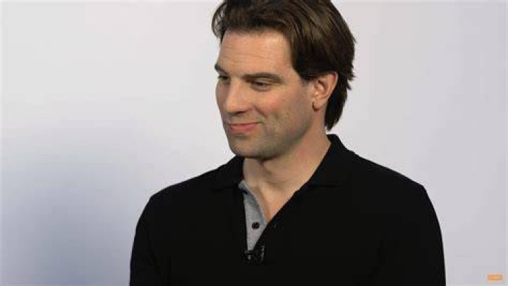 Is Scott McGillivray Married? Who is Scott McGillivray's Wife? Does He