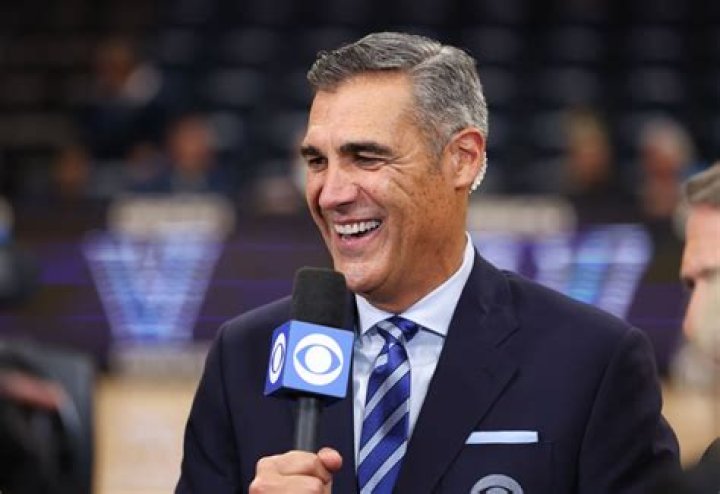 Jay Wright says he has no intention to leave Villanova Wildcats but doesn't entirely rule out