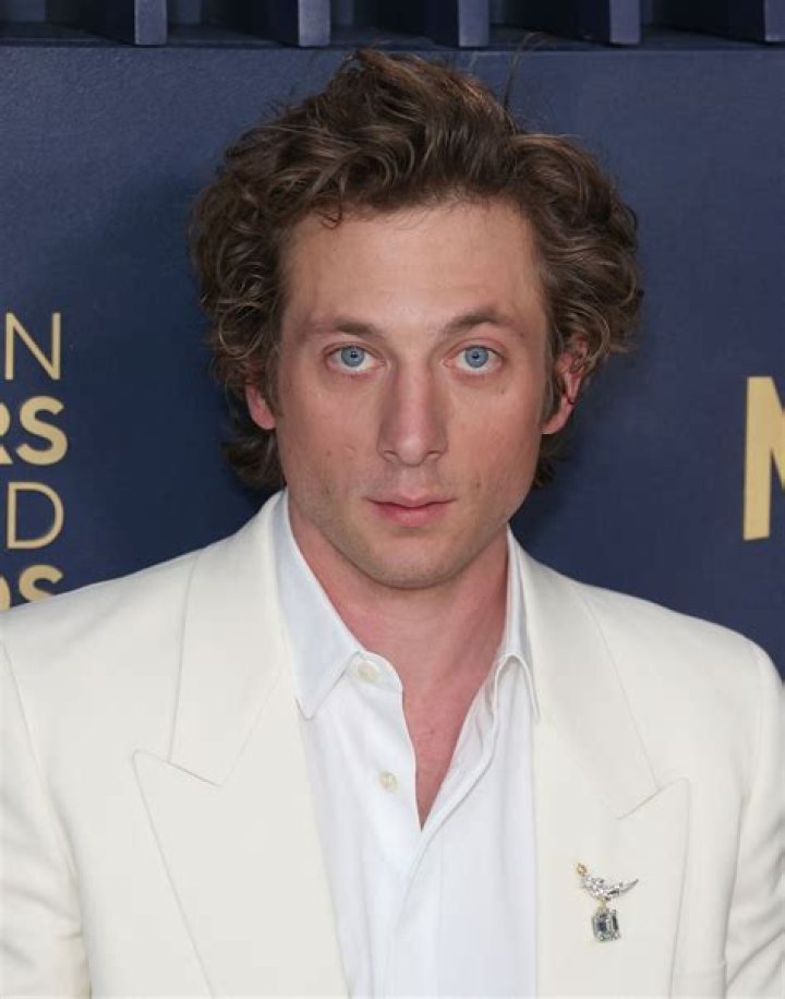 Jeremy Allen White is an American film and television actor. He plays