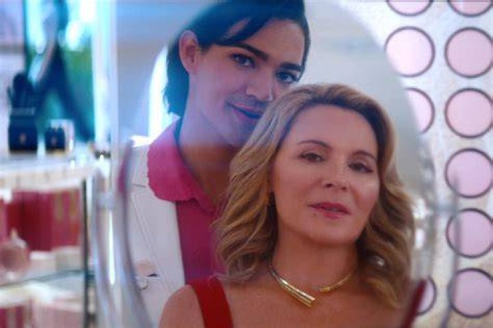 Kim Cattrall&rsquo;s Queer Netflix Cosmetics Industry Drama &lsquo;Glamorous