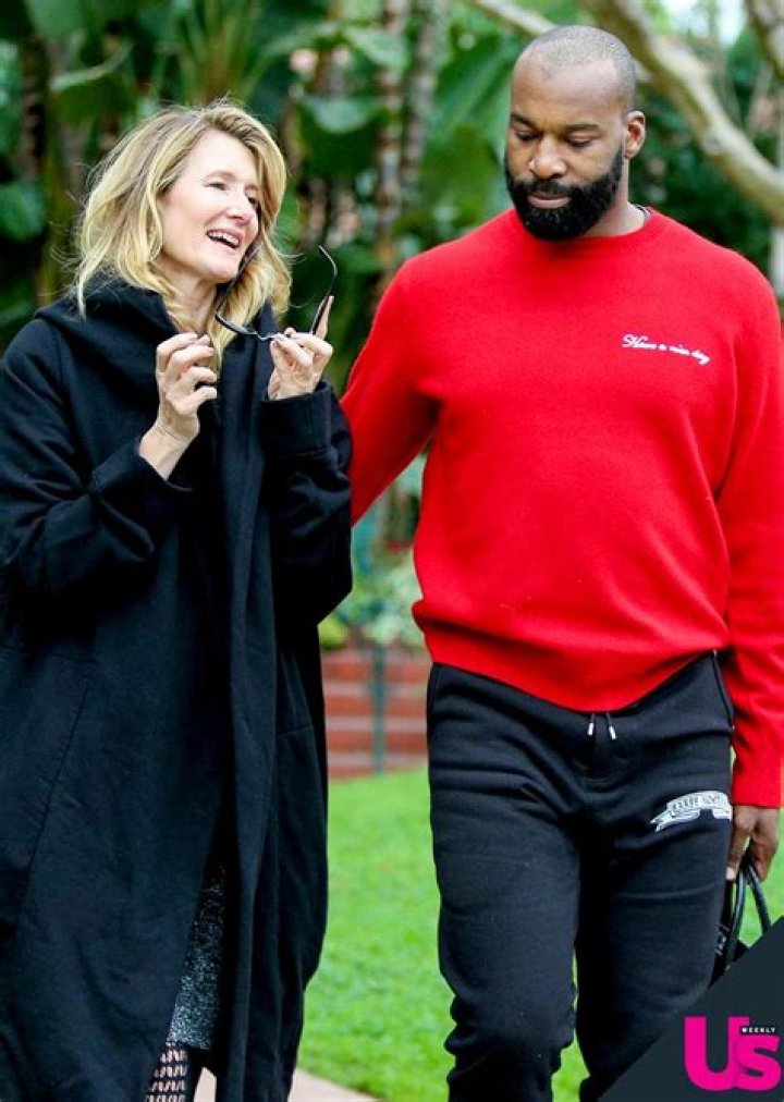 Laura Dern, Baron Davis Kiss During Lunch Date Pics