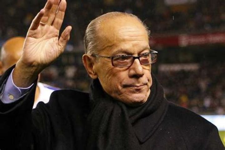 Luis Su&aacute;rez, Bar&ccedil;a legend and only Spanish Ballon d'Or, passed away