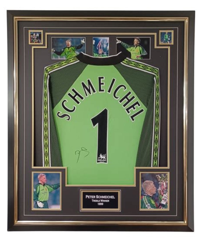 Peter Schmeichel DariushAleeah