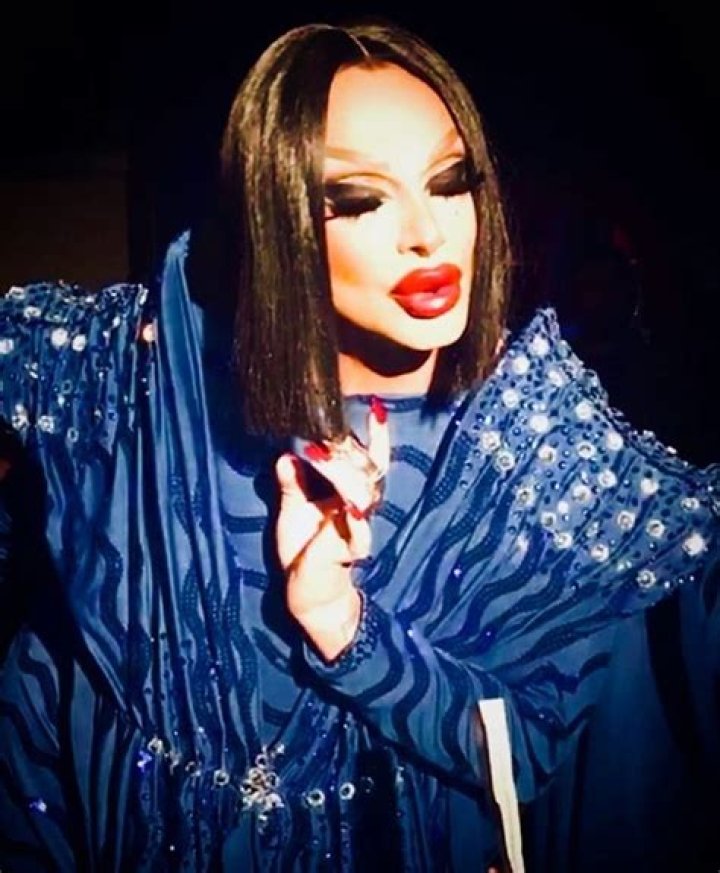 Pin on Drag Qweenz