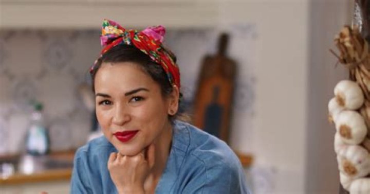 Rachel Khoo Wiki, Bio, Age, Parents, Husband, Family, Height, Recipes