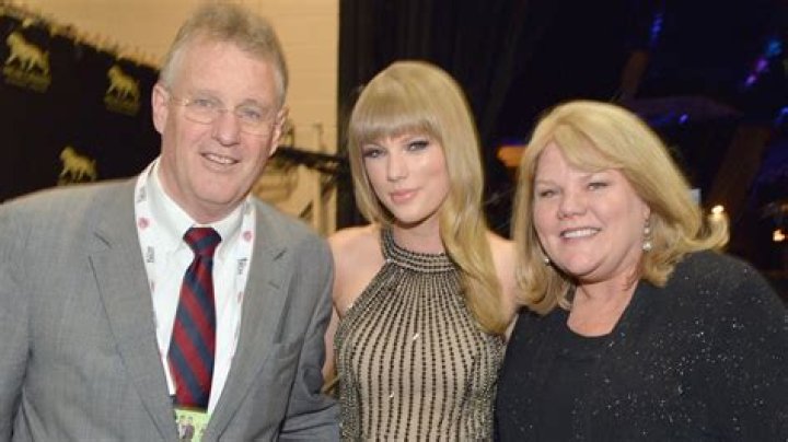 Taylor Swift's Parents Reconcile: A Heartwarming Family Story