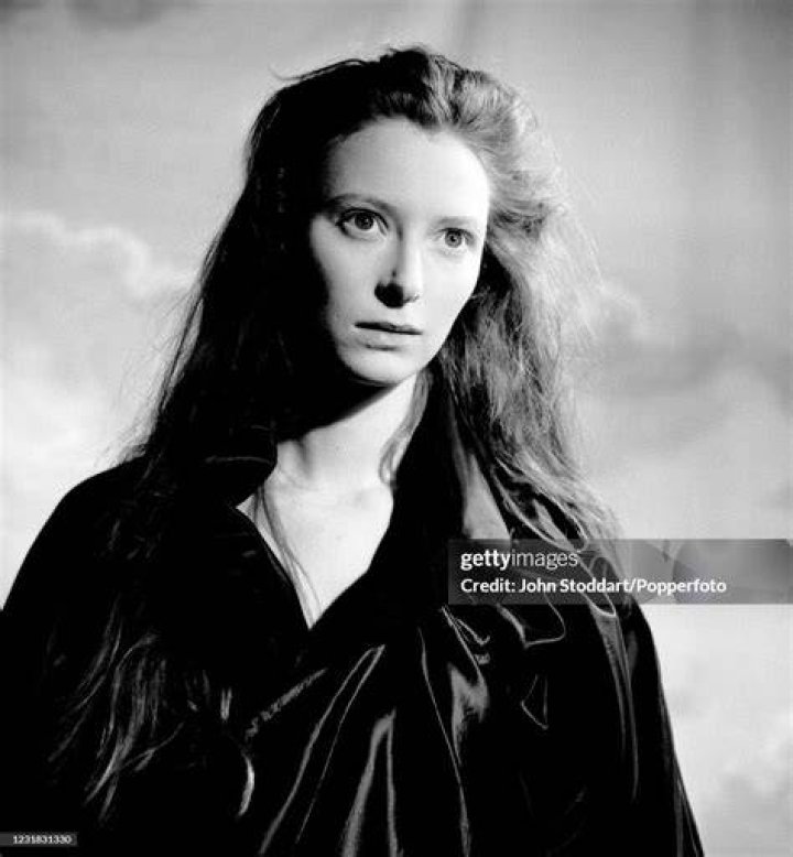 Tilda Swinton's height 5&rsquo; 10&rdquo; (178 cm) Tilda Swinton, Bridesmaid