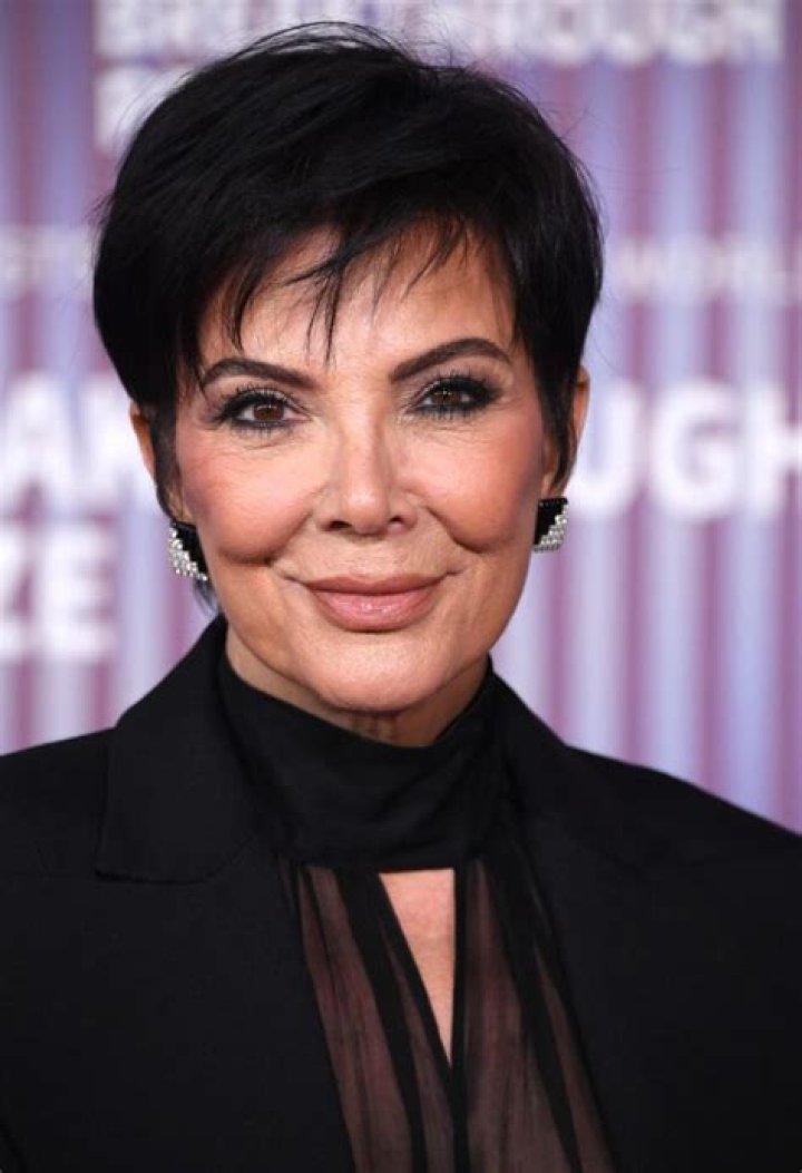 Unearthing The Weight Of Fame: How Much Does Kris Jenner Weigh?