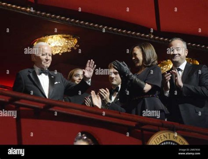 Unveiling The Age Of The Iconic Singer Gladys Knight