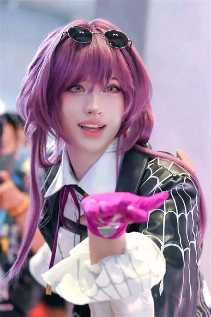 Unveiling The Enigma: The Fascinating World Of The Karina Cosplayer