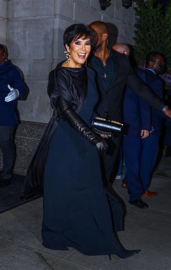 Unveiling The Height Of Kris Jenner: How Tall Is She Really?