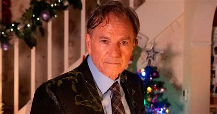 Who is Richard Hillman on Coronation Street and where is