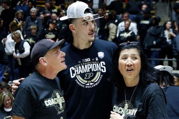 Zach Edey Parents Who Are Julia Edey And Glen Edey? Family